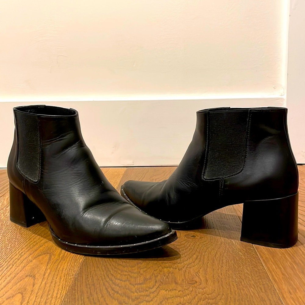 Freda Salvador Ankle Boot SIZE 6.5